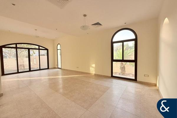 Large 4 bed | Spacious Plot | Single Row